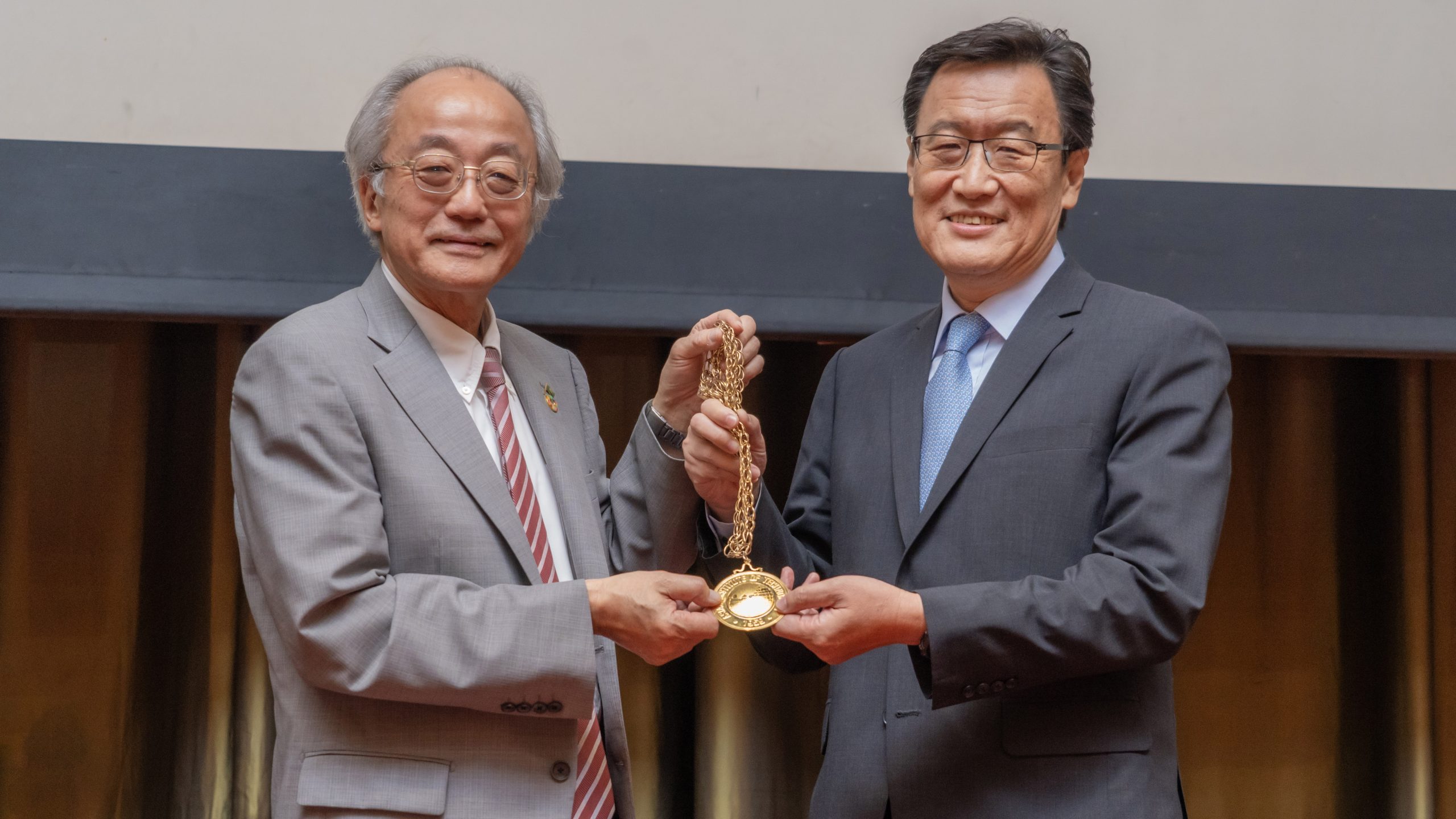 邦楽 president being - YouTube